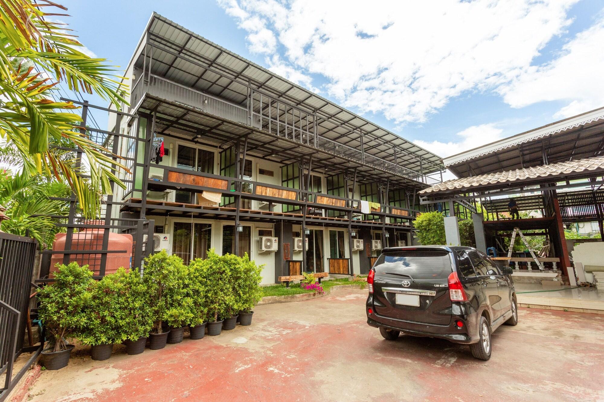 Capital O 1051 Pagoda House Чиангмай Экстерьер фото